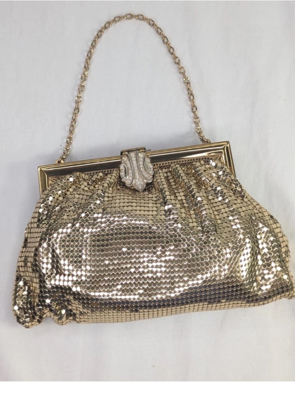 Vintage 1950s Whiting & Davis Gold Mesh Wristlet Bag Rhinestone Kiss Clasp